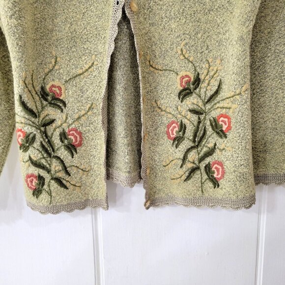 Embroidered Cottagecore Sweater with Crocheted Trim Size Medium - Picture 4 of 5